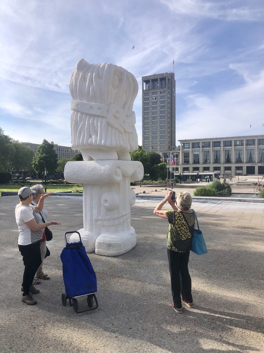 LHsansfiltre's tweet photo. Stefan Rinck 🇩🇪 - It Owl et Buffalo Croc
@UnEteauHavre 2023
Place Hôtel de Ville @LH_LeHavre @lehavreetretat 
#sculpture #totem #banc #pierre #aztec #azteque #pierre #blanche #lhqjm 
#perret #crocodile https://t.co/FwZbsVRJ9g
