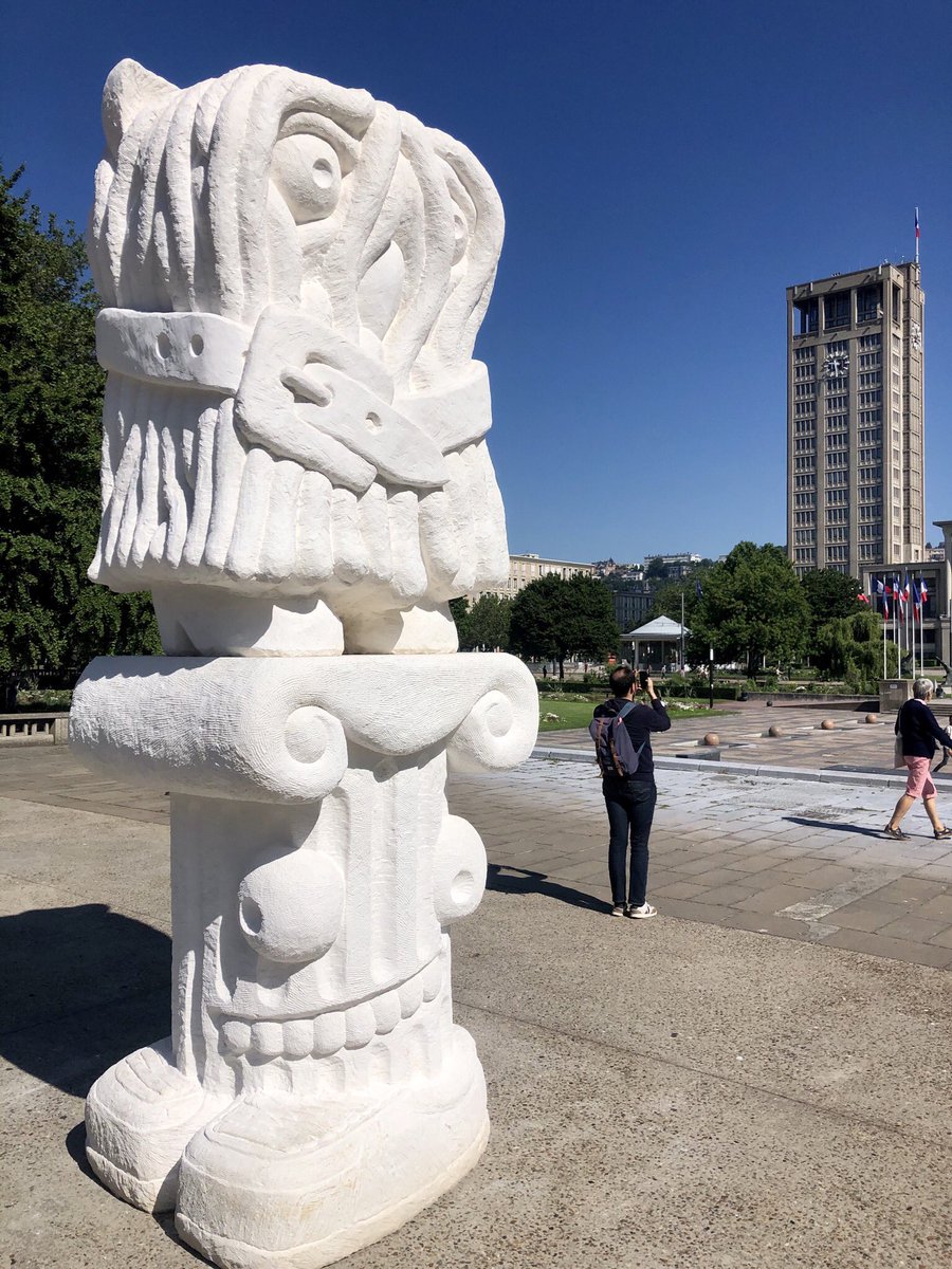 LHsansfiltre's tweet photo. Stefan Rinck 🇩🇪 - It Owl et Buffalo Croc
@UnEteauHavre 2023
Place Hôtel de Ville @LH_LeHavre @lehavreetretat 
#sculpture #totem #banc #pierre #aztec #azteque #pierre #blanche #lhqjm 
#perret #crocodile https://t.co/FwZbsVRJ9g