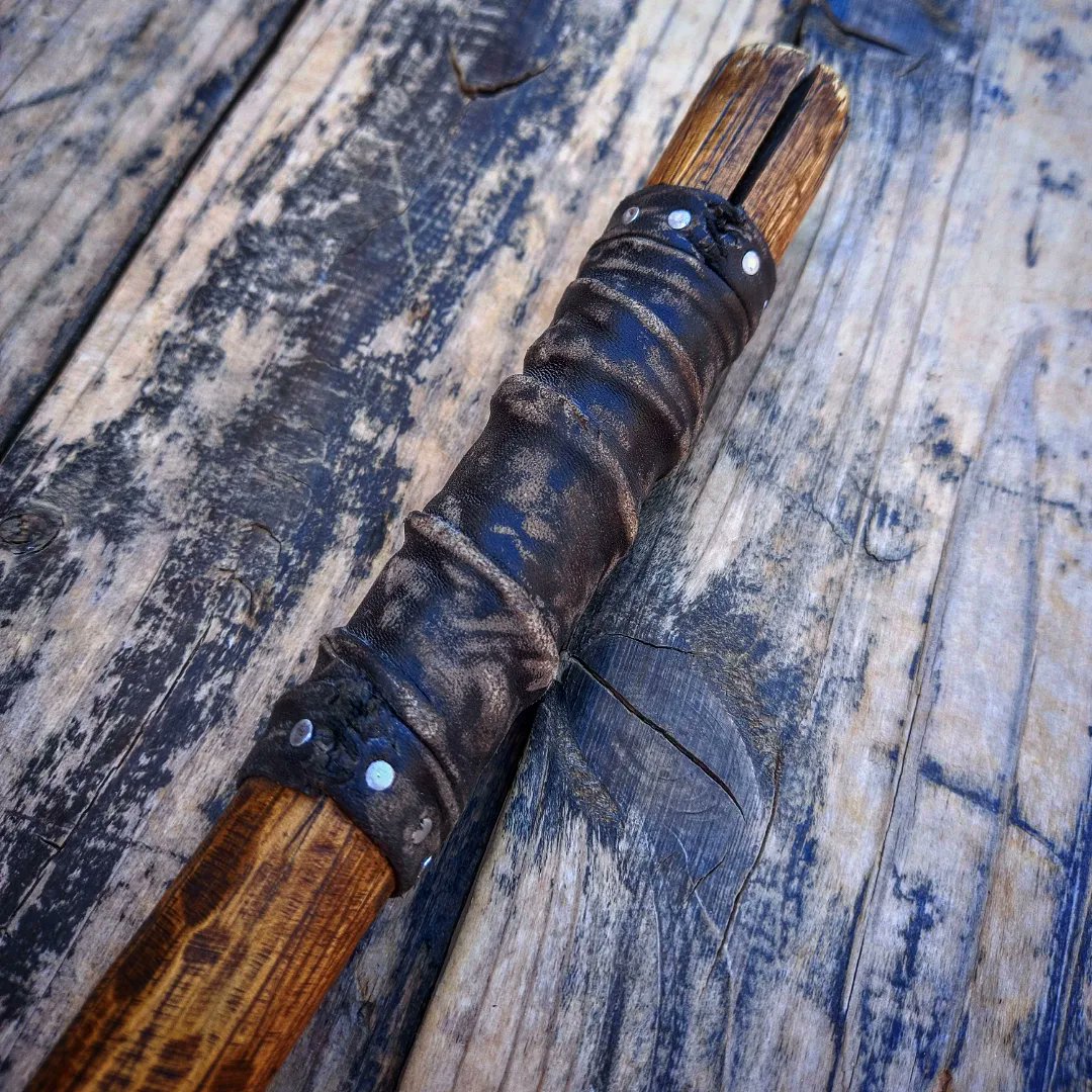 paintproquo's tweet photo. "With a ring around the rosary
And a pocket full of crosses
Ashes to ashes
They'll all fall down..."

Vampire wooden stake made by me!! 
🪵💀🧛🏻🏰

#vampire #vampires #vampirediaries #vampireknight #vampirelife #vampirebat #vampireboy #supernatural https://t.co/gBbZdjaEu2