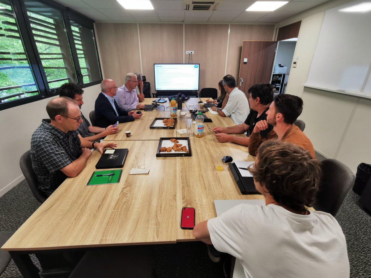 CVAgroup's tweet photo. L’équipe projet #H2NA réunie la semaine dernière dans nos locaux pour clôturer les phases 1 et 2 du projet visant l’évaluation et le classement des #opportunités #H2 naturel à l’échelle régionale @NvelleAquitaine.

Avec @458Energy @ENGIEgroup @Storengy @universite_uppa @BRGM_fr https://t.co/UXLa00ZtpQ