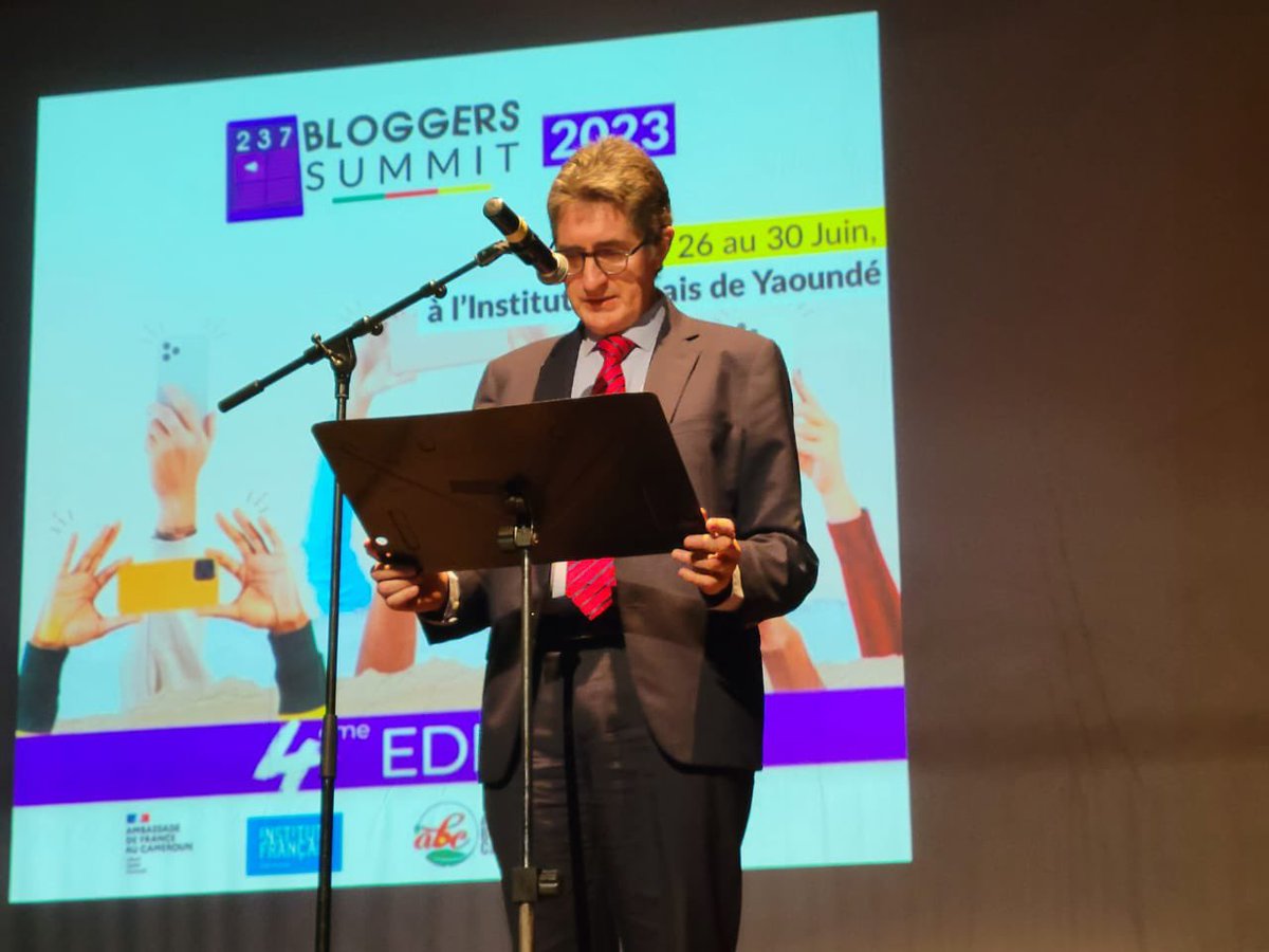 BloggersCM's tweet photo. Nous travaillons sur une présent comment pour construire un avenir commun meilleur. M. Yann LORVO, Directeur de l'institut français du Cameroun, Conseiller de coopération et d'action culturelle de l'ambassade de France et Représentant de l'ambassadeur de France pour le sommet https://t.co/j5tDXGAaga