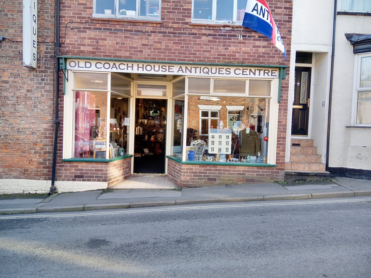 Despite rumours to the contrary both #oldcoachhouseantiques and #louth in general are open for business today 😂