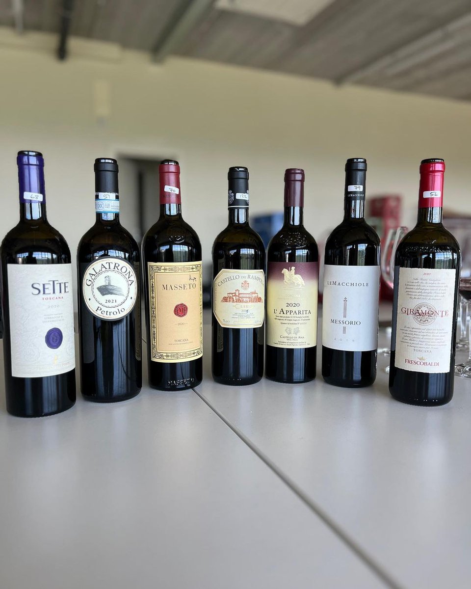 Excellent tasting this morning of merlot-based reds in our office in #Tuscany. #Merlot is so exciting in Tuscany.

#italywine @frescobaldivini @lucasanjust @lemacchiole @massetowinery @castellodiama @castellodeirampolla_
@petrolo_winery @tenutasettepontiwinery
