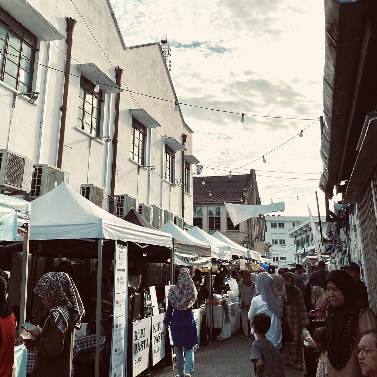 koopithecoffee's tweet photo. sitting under the blue sky and meeting thousand people was a dream comes true 🌥️

thank you for the opportunity @kolektifbiggy 

see you on the next one! https://t.co/al1brGq7Mc