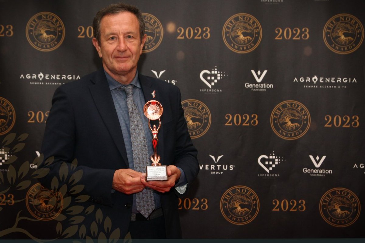 🏅 MotorK and Roberto Pastori, our Head of Global Sales, are proud to receive #theNORNSAward for 'Automotive Innovation Business'. It's an honor that fuels our drive for customer-focused innovation. 
🙌Thank you! 
#Automotive #Tech #Innovation #Award