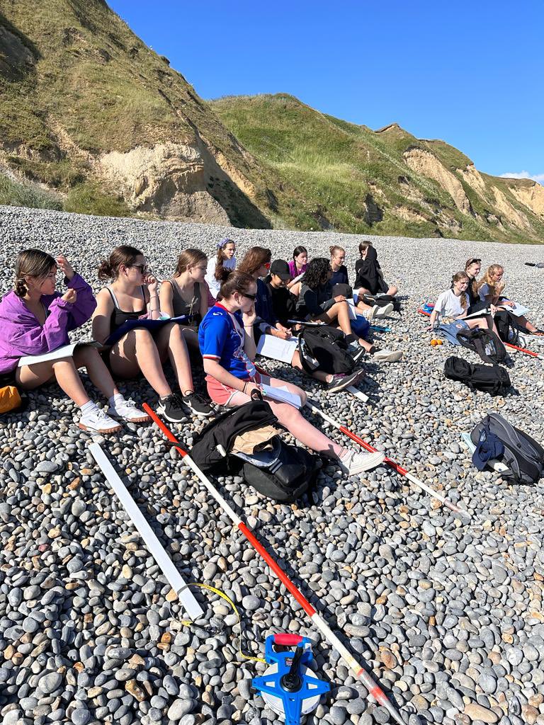 Measuring beach profiles and looking at longshore drift this morning #HardEngineering #CoastalManagement #NationalFieldworkFortnight #BGSY10