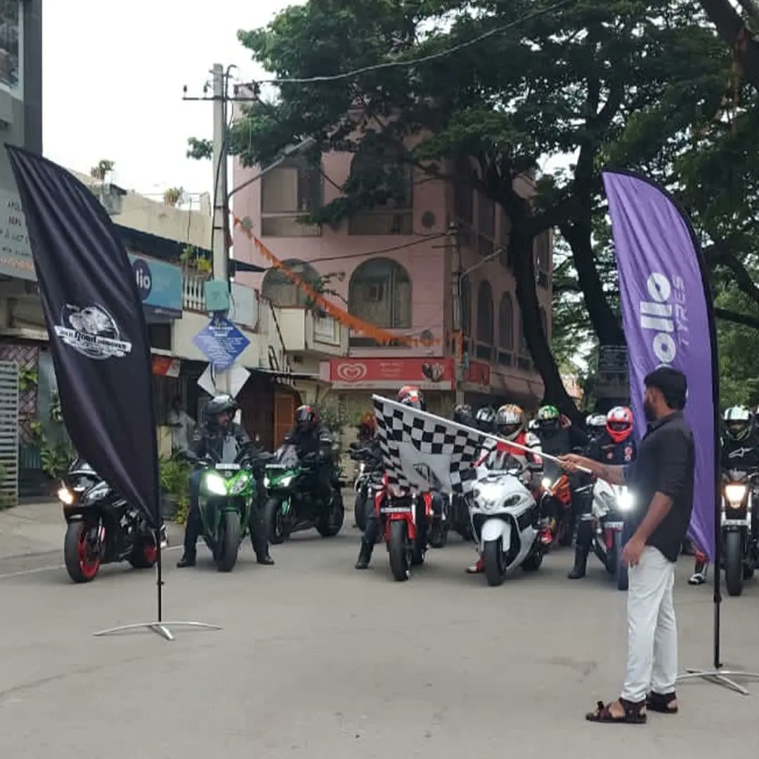 ApolloXSports's tweet photo. A glimpse of our weekend BRB rides as we zoom through the streets of Bangalore, Kolkata, and Guwahati. 

@apollotyres

#BrbRides #Breakfastride #Apollotyres #maxperience #brbrides #passionforacause https://t.co/VS4ZlOwbXr