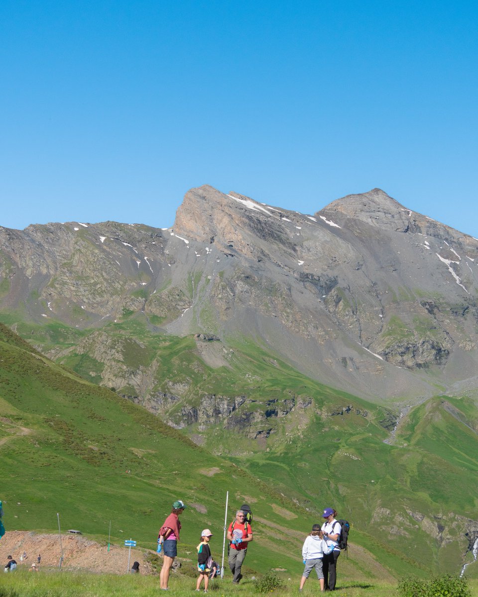 Montagne propre 2023, une réussite à #PiauEngaly ✔

Samedi dernier nous étions une centaine de participants pour l'opération Montagne propre 🏞
Grâce à vous, nous avons pu récolter pas moins de 142kg de déchets. Merci 🙌