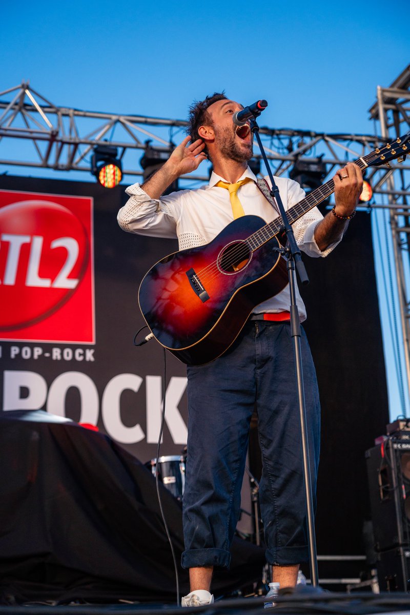 RTL2officiel's tweet photo. Retour sur le RTL2 Pop Rock Live de la Londe les maures ❤️🎸 Merci @VianneyMusique, @HYPHENHYPHEN et @Charlie_Winston pour cette magnifique soirée ☀️⚡️ https://t.co/r56drcnlsO