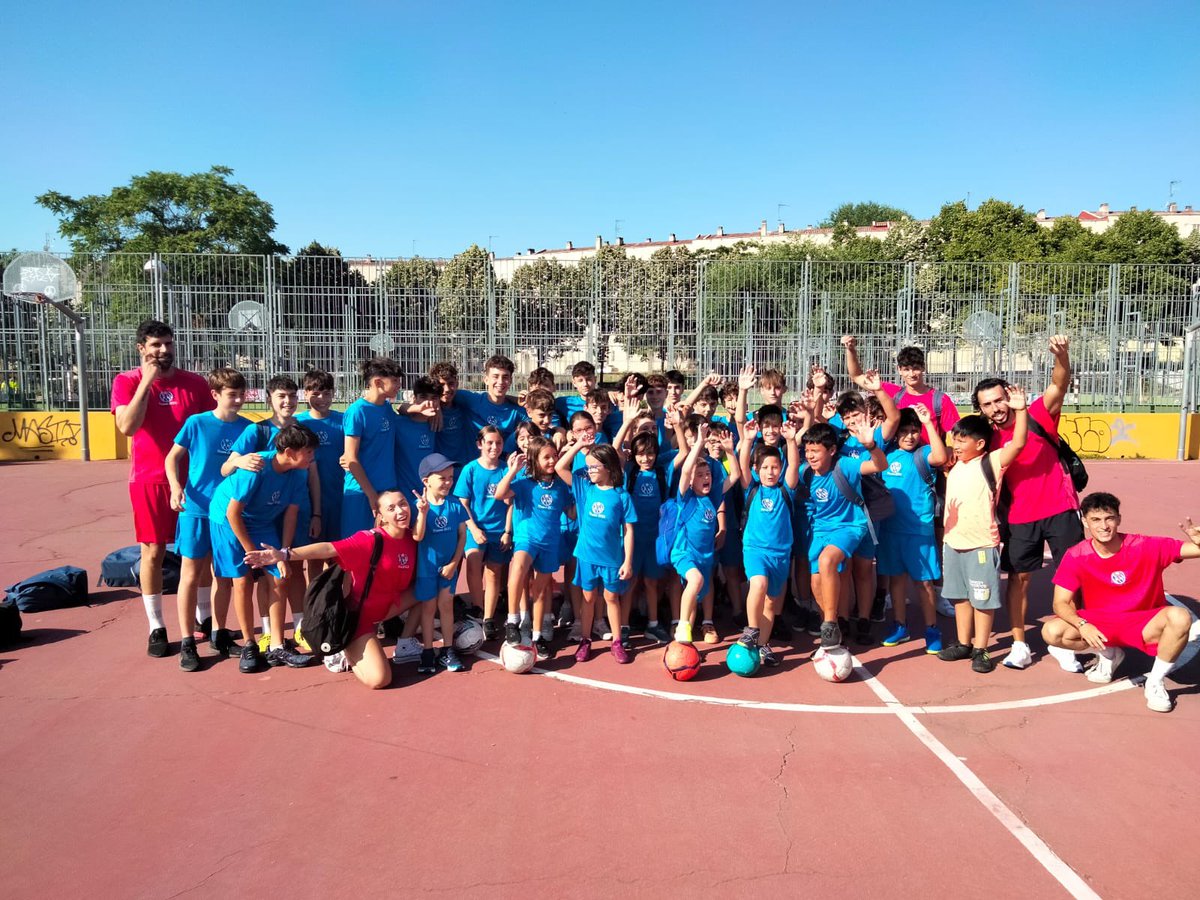 campuscdvical's tweet photo. Ya hemos arrancado!!!! 🚀🚀 vamos a por la primera semana!💙🤍💙 https://t.co/kvquqrCjw2