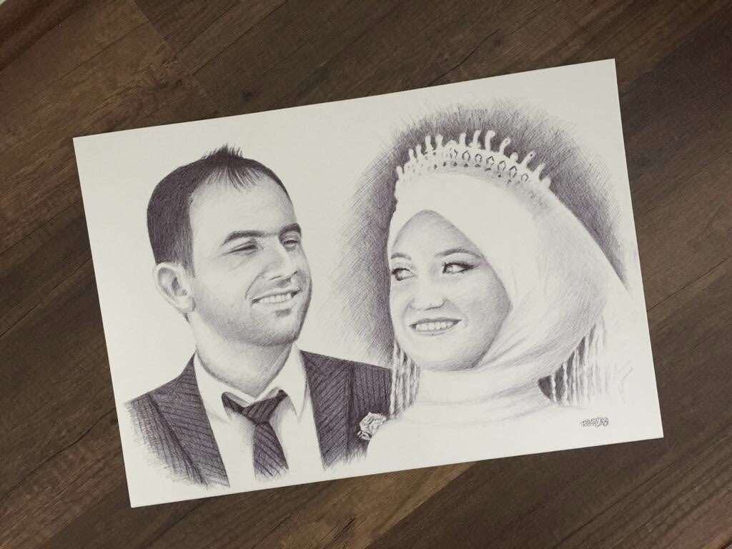 Bayram Öncesi Son Sipariş ☺️
Yeni Tükenmez Kalem Portre Çalışmam 🥰
“Erhan&amp;Merve” 
35x50 cm 300 gr/m2 Kağıt 
#art #artwork #artgallery #artist