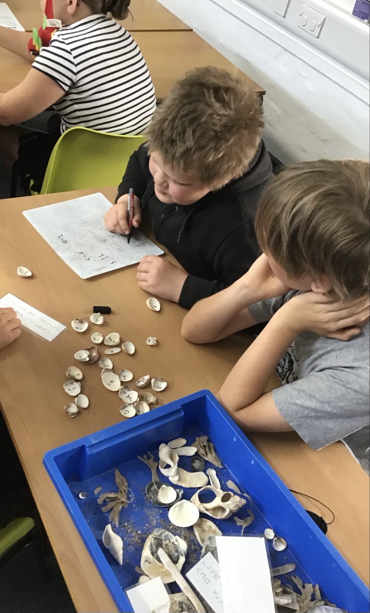 MarehamCE's tweet photo. Lots of teamwork happening in KS2 this morning 🦜🏴‍☠️💣 https://t.co/fdYSs4lold