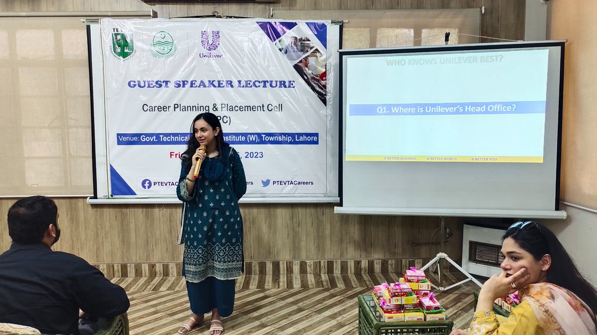 PTEVTACareers's tweet photo. TEVTA Punjab, in collaboration with Unilever Pakistan, organized an enlightening Guest Speaker Lecture at GTTI(W) Township Lahore. Valuable insights and exciting opportunities were shared by Unilever's representatives, immersing students in the industry environment.@PTEVTACareers https://t.co/fOt8QFnx2F