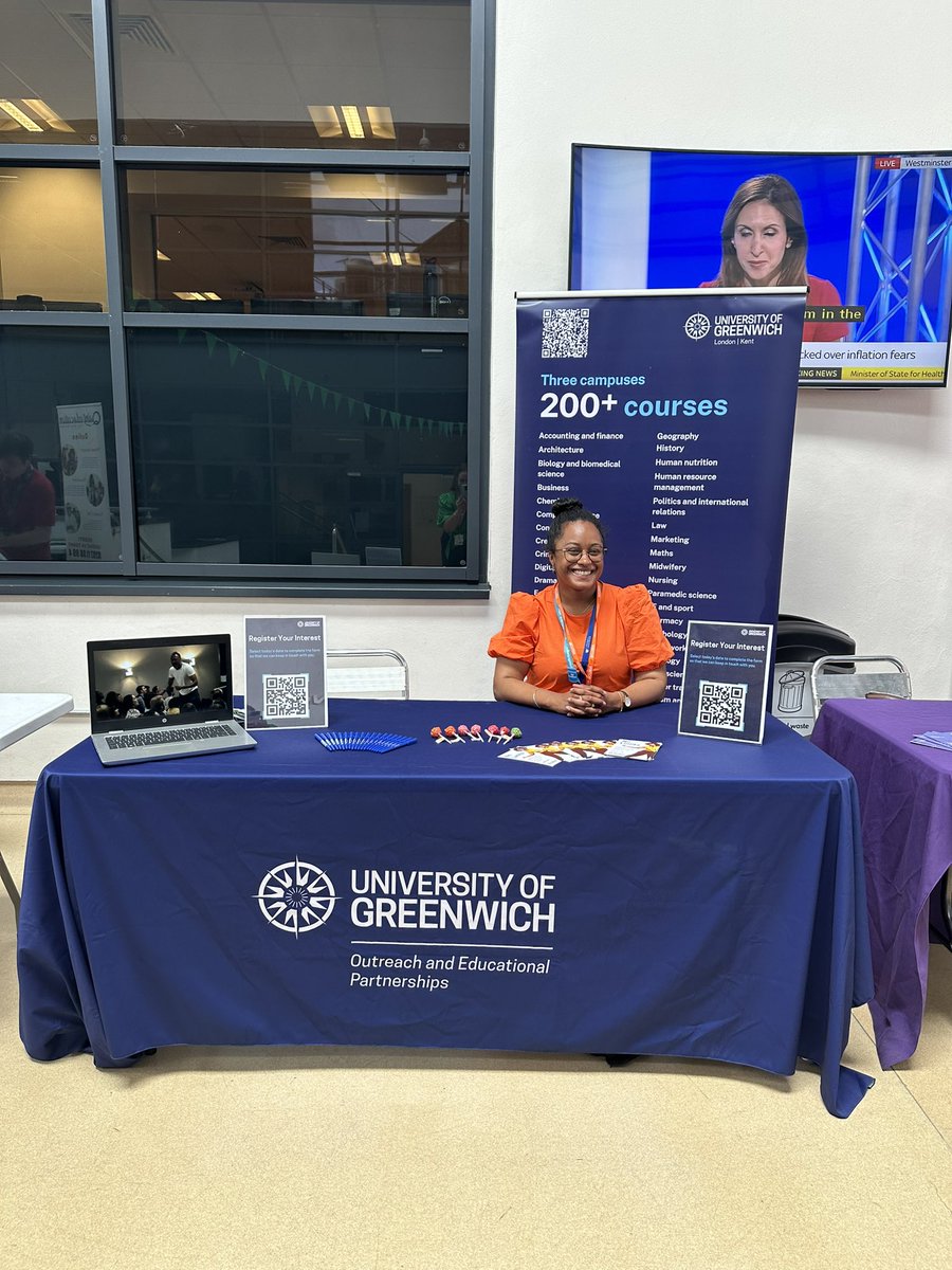 SuzyHails's tweet photo. We are at @Leyton6thForm today for #progressionweek - pop down for more info on studying at @UniofGreenwich https://t.co/LcchRk9iyN