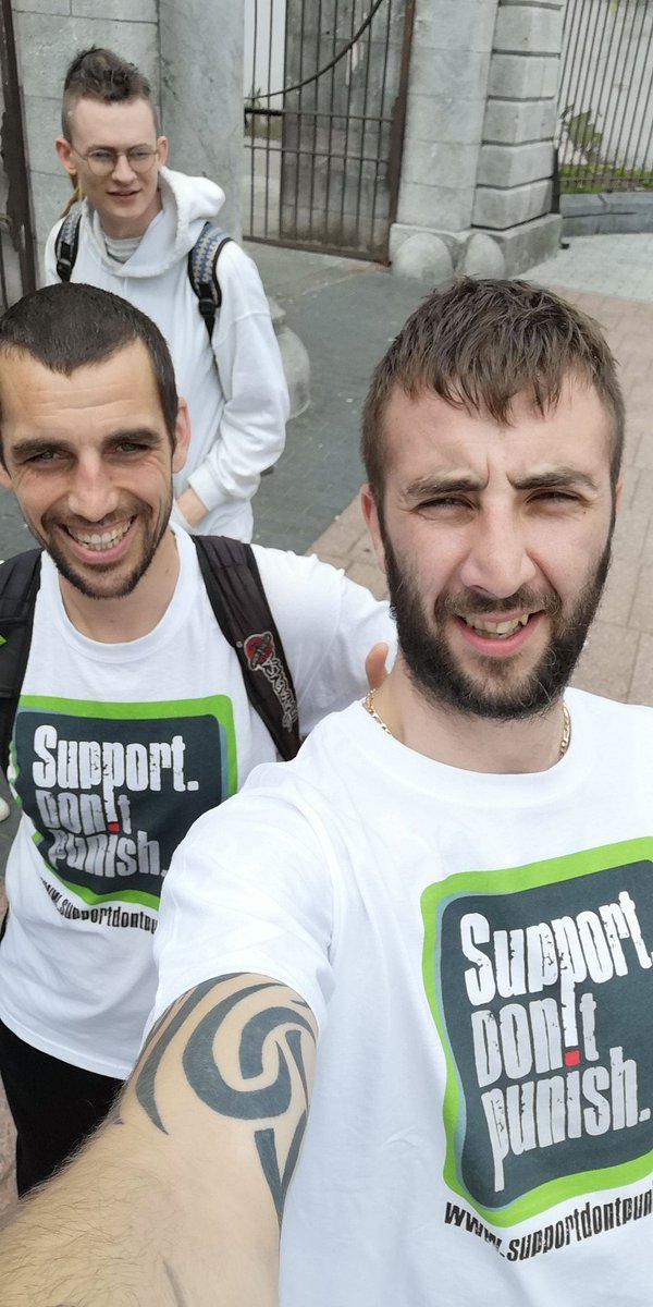 I couldn't get out to campaign for #SupportDontPunish today, and that's why we held the protest Saturday instead. Here's a photo taken in Cork city at a past @SDPcampaign event. #RepealGlobalDrugProhibition #FreeJoeWilliams #FreePatrickMoore 
youtube.com/live/_nZdf-by6…