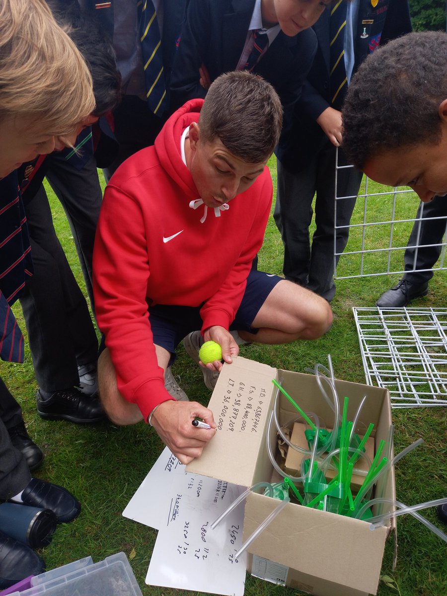 OPSScience's tweet image. Year 8 ecology morning has been fun, engaging and rather competitive! @OPS_OratoryPrep #stemeducation We&apos;ve estimated blades of grass on a cricket pitch, used pooters and gone pond dipping using all our ecological skills and sampling techniques.
