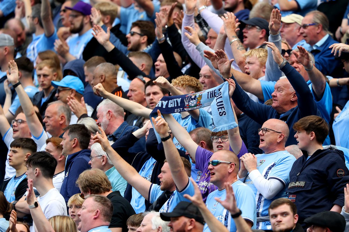 14,000 Season Tickets 🆙

What. A. Fanbase. 👏🫶

#PUSB #ATSB