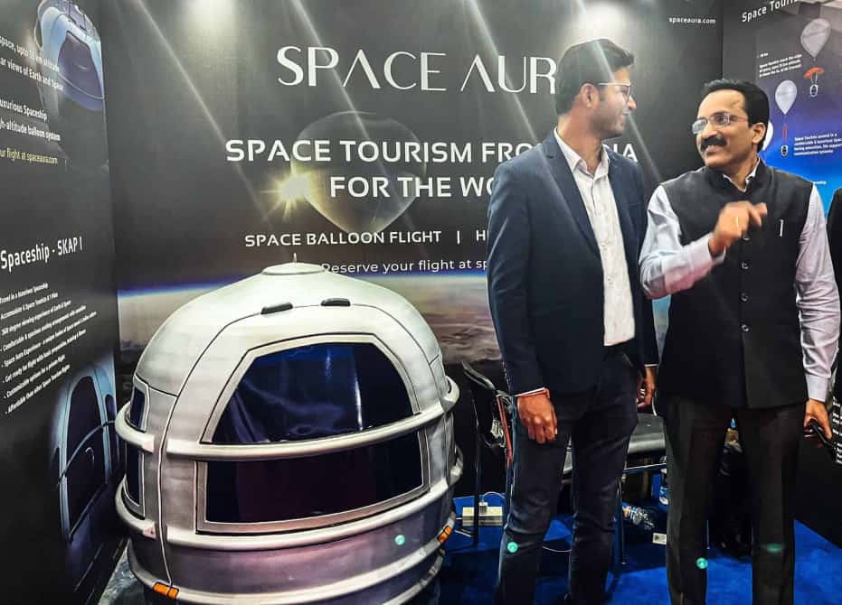 SpaceAura's tweet photo. An incredible interaction between ISRO Chairman, S. Somanath and Aakash Porwal, Founder of Space Aura. Get ready for Space Tourism from India for the world. https://t.co/fTUe6CfTHU