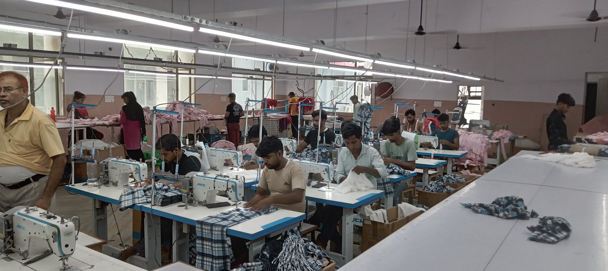 ShwetankGhosh's tweet image. Ready Made Garments Factory 🏭 Available Sale | Rent in Noida 2500sqft to 2lac sqft Rent 30Rs per sqft #Forrent #forlease #factoryforrent #factoryforsale #readymade #readymadegarments #Noida #Faridabad #gurugram #mumbai #Gujarat #eastdelhi #southdelhi #westdelhi #centraldelhi
