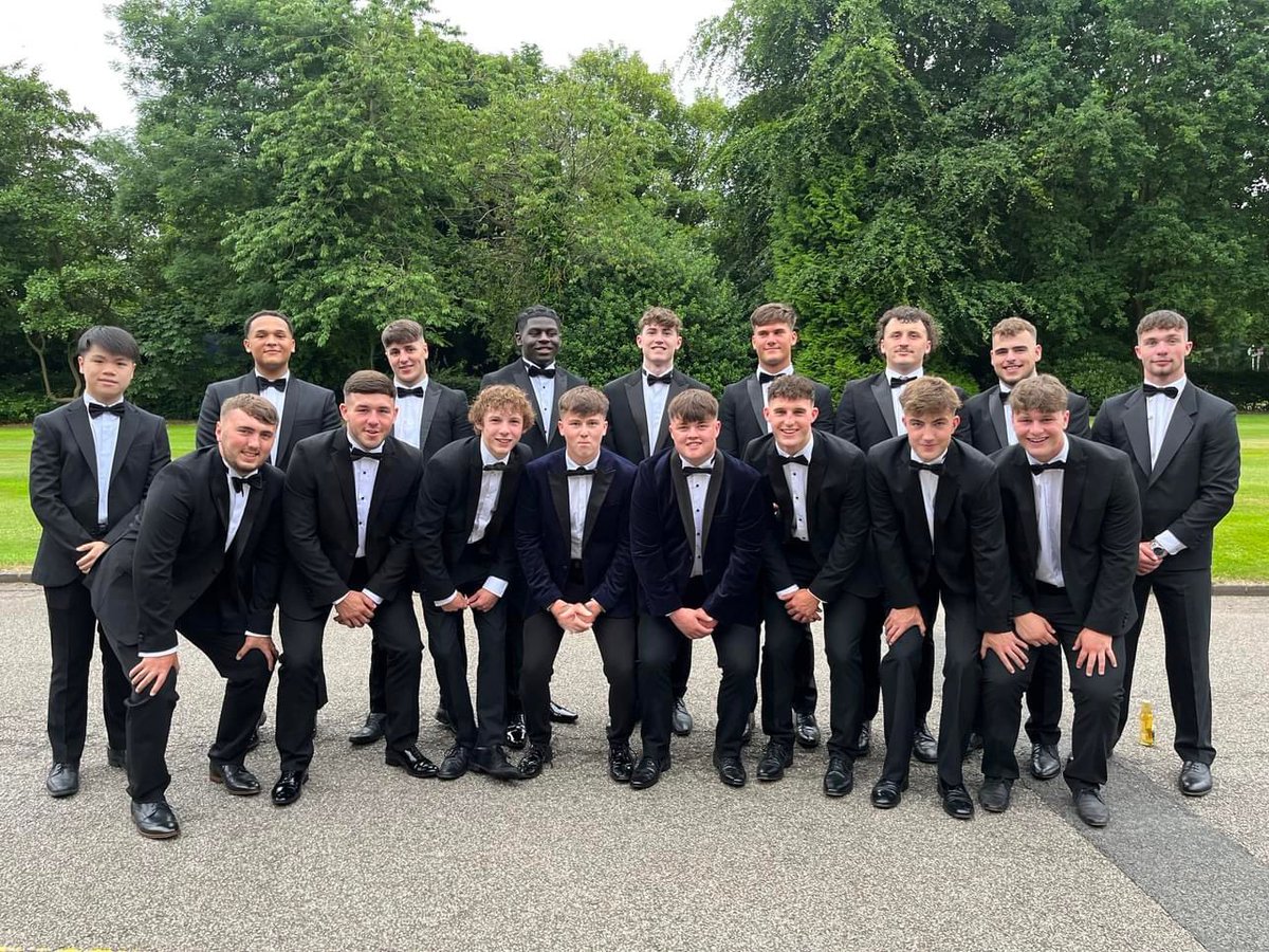 KirkhamGrammar's tweet photo. A selection of photographs from Friday night's @KirkhamGrammar Sixth Form Masquerade Ball are now available to view on our Flickr page at: https://t.co/69WF6D7yV5 #SixthFormBall https://t.co/QATgibLzz8