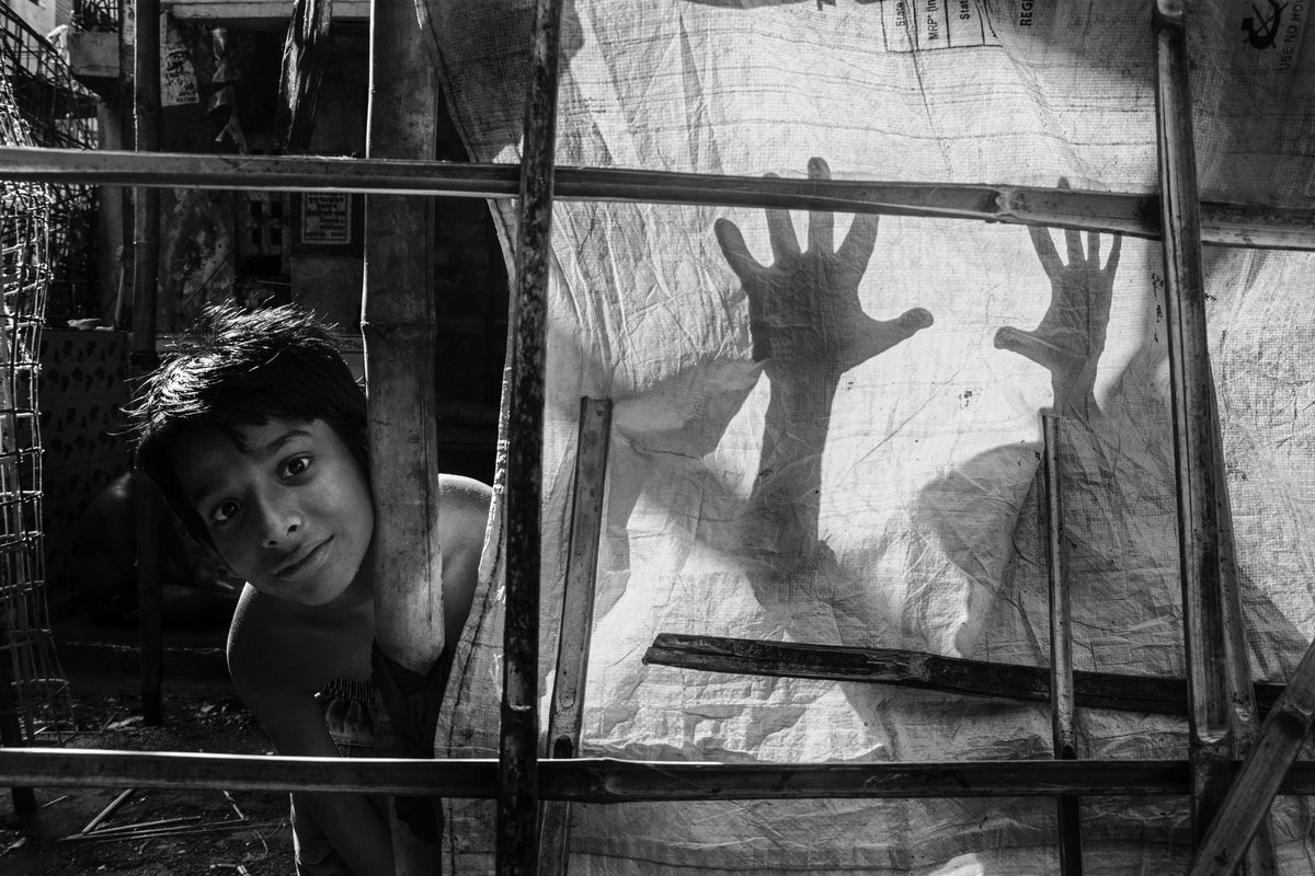 Childhood memories are always sweet.
We all want to go back to our childhood sometimes.

This picture reminds me of those childhood days.

#NFT #NFTs #NFTCommunity

CHILDHOOD GAME.
1/1
0.15 $eth.

Link 👇