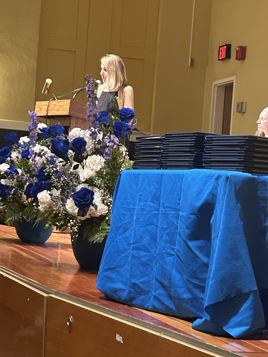 FacesandStories's tweet photo. I was so honored to speak at my hometown's High School Graduation in Fort Edward, NY. Lucky's Life Messages: It's ok to be different, anti-bullying and to never give up on YOUR dream.
Each book helps raise funds for Mission Working Dogs.
https://t.co/s0RH6UGGVO https://t.co/z4HmNDXdpT