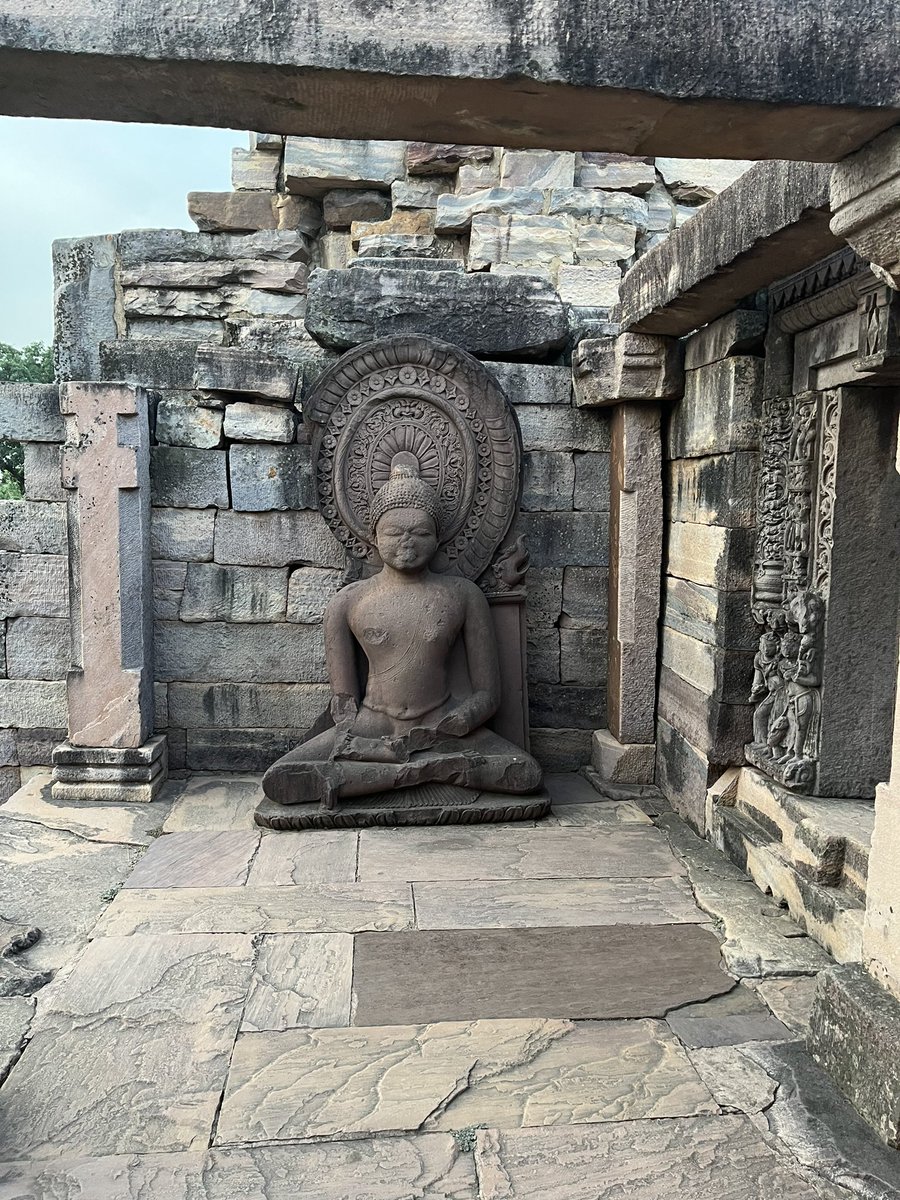 India indeed has amazing gems. Buddha statue at Sanchi stupa. @ColoursOfBharat @MPTourism @travelloapp @IndiaTourism_EU