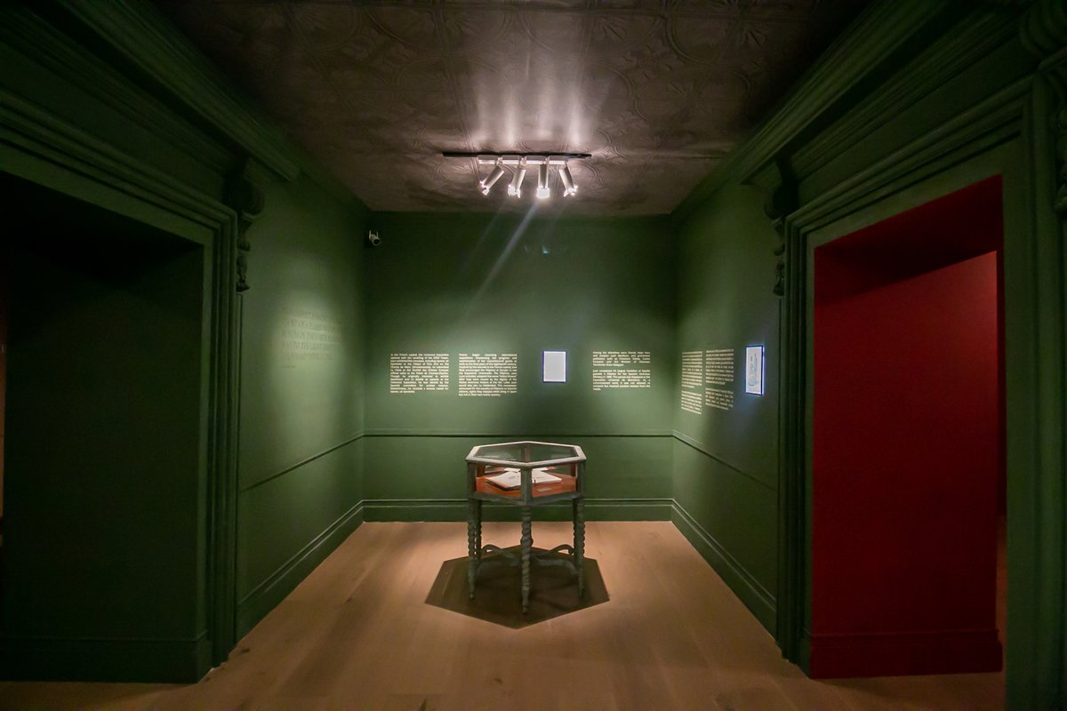 ayalamuseum's tweet image. Looking for some #afterworkfun? 

Travel to the world of 19th-century Manila, Spain, and France through the Splendor multimedia exhibition as it follows Juan Luna from his early days as a student to his triumph at the Exposition Universelle in Paris, 1889.