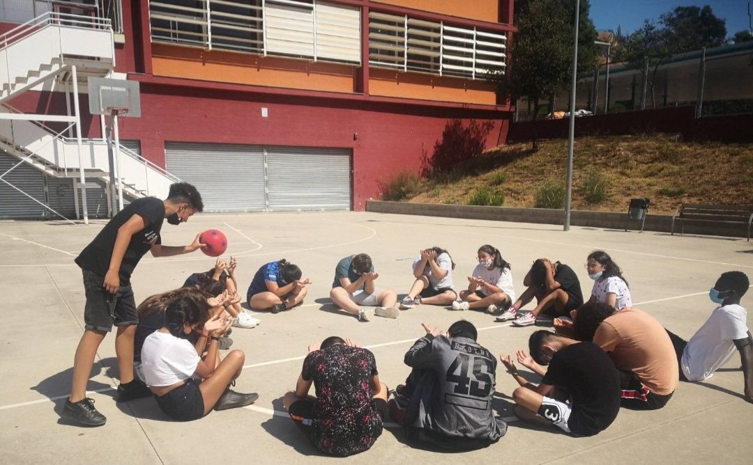 XEASC's tweet image. Avui comencen els casals d’estiu a les nostres entitats. Continuem defensant un lleure reconegut com a dret i oportunitat d’aprenentatge. Molta sort a tots els equips i persones participants, que ho passeu bé i que sigui temps profitós. 3, 2, 1...som-hi!