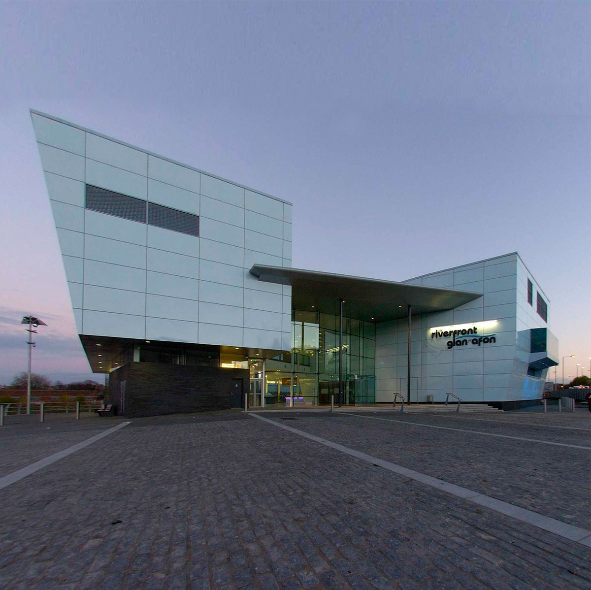 We invite you to come together to discuss how the Welsh theatre industry is responding to the climate emergency on Wed 12 July.

Listen to stories of successes and failures, progress and challenges, and share your own thoughts. 

Book your free place: buff.ly/3Brp6A6