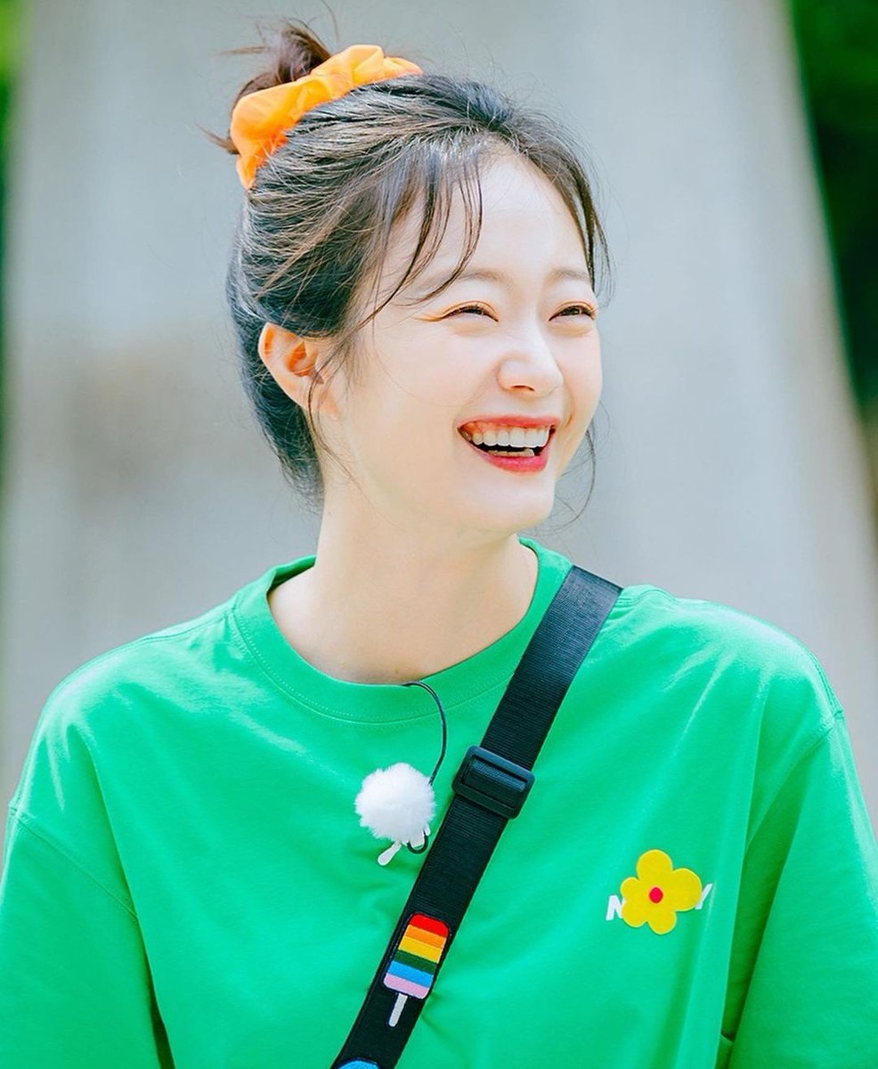 Our ball of sunshine 🥰❤️

#JeonSoMin #전소민