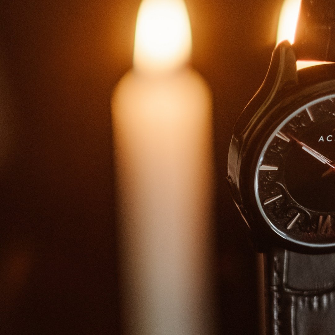 AceroWatch's tweet photo. Corre a por los últimos ejemplares de Campeador.  🟥

Este es el modelo Ruy Díaz, un reloj elegante y bonito hecho con los mejores materiales.

🌐➡️https://t.co/VxTGKG2knX

#laHoradelaLeyenda #campeador #acerowatch https://t.co/LivpqeI3Cy