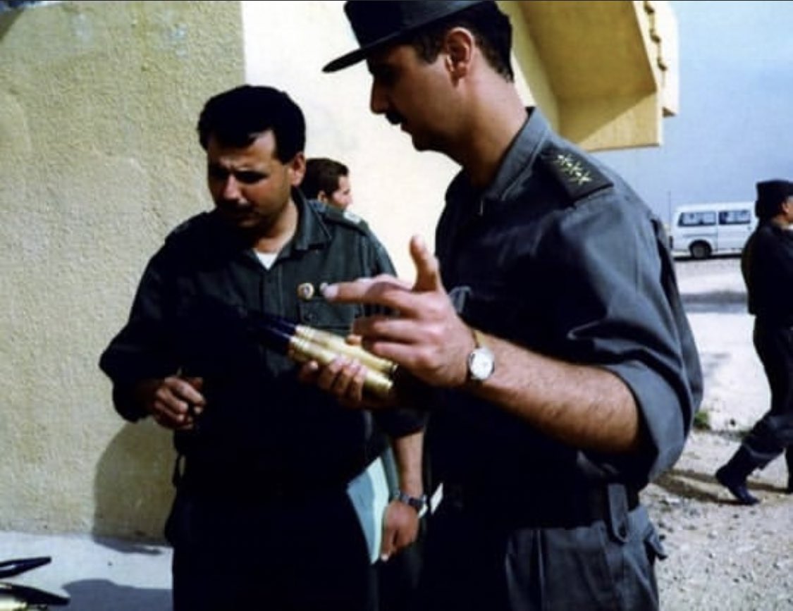 Bashar al-Assad pendant son service militaire en 1994.