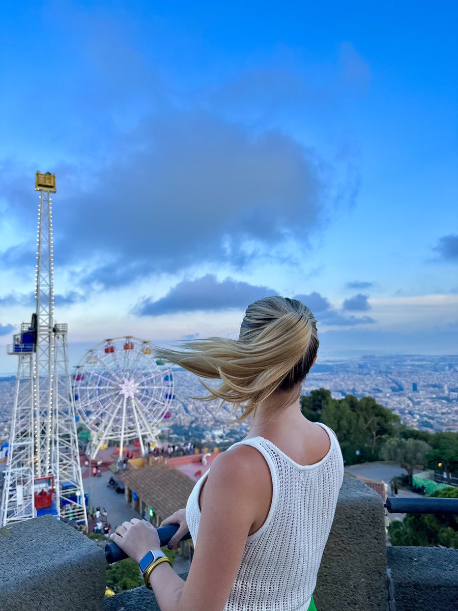 AbsoluteInterns's tweet photo. Spotted: spectacular views and people in #Tibidado 👀🧡

Snaps by intern Molly Langdon ✨

#internabroad #workabroad #studentlife https://t.co/kpgNxth2MM