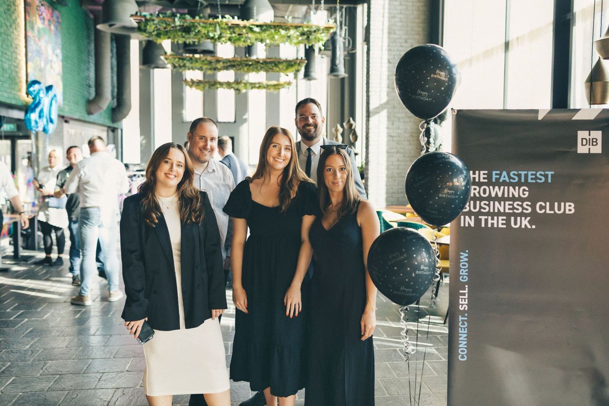 beth_mckenna's tweet photo. @DowntownBusines 20th birthday bash! #TEAMDIB #DIBevents 🖤🤍🖤🤍 https://t.co/Gik8A0ib0t