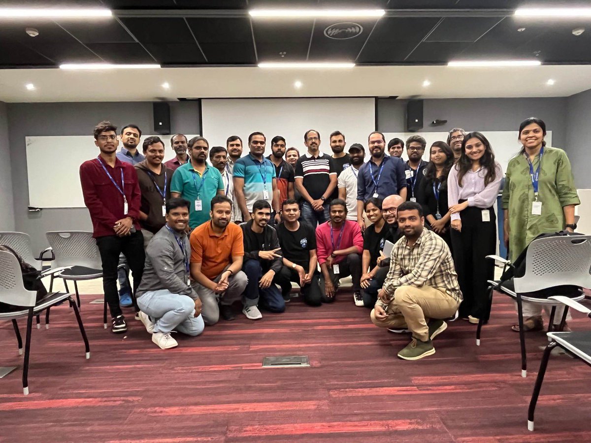 lokeshdevnani's tweet image. Meeting @blakhani and @karthiksr IRL was quite refreshing. 

#SQLBangUG