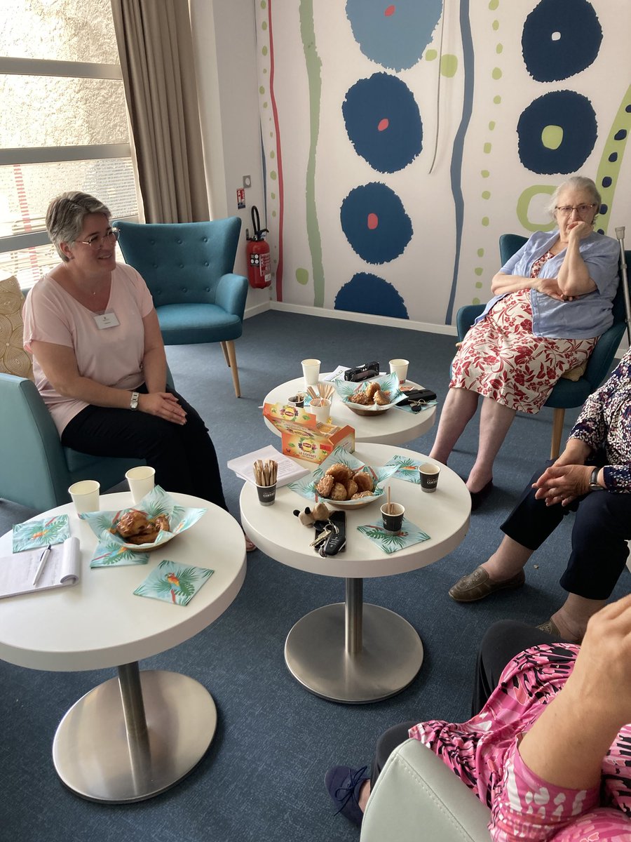 Pour bien commencer la semaine : café, thé, viennoiseries et partage de vies entre résidents de bon matin et de bonne humeur avec Karine et Delphine 🤩 ⁦<a href="/SenMantes78/">Senioriales de Mantes - Gassicourt</a>⁩ ⁦<a href="/senioriales/">Senioriales</a>⁩