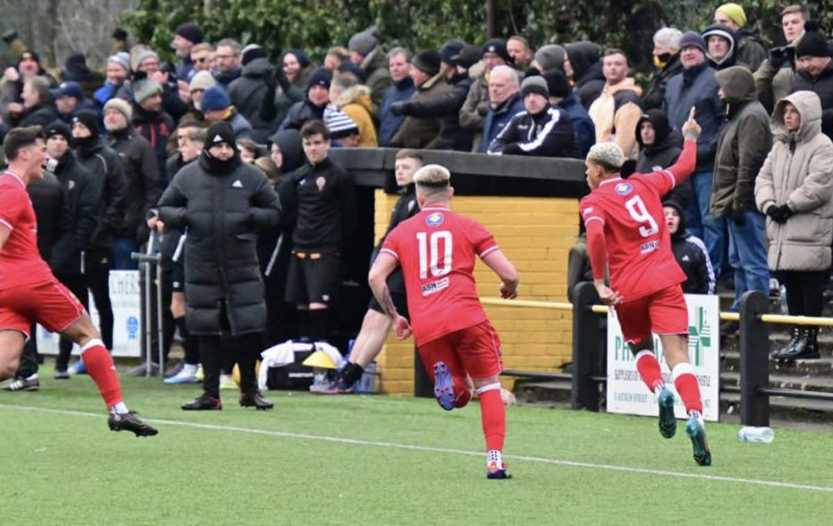 Transfer news LIVE ✍️

Josh Fowler handed Motherwell trial as on-fire Beith Juniors hitman taken to Holland for training camp | <a href="/ScottBurns75/">Scott Burns</a> 

dailyrecord.co.uk/sport/football…