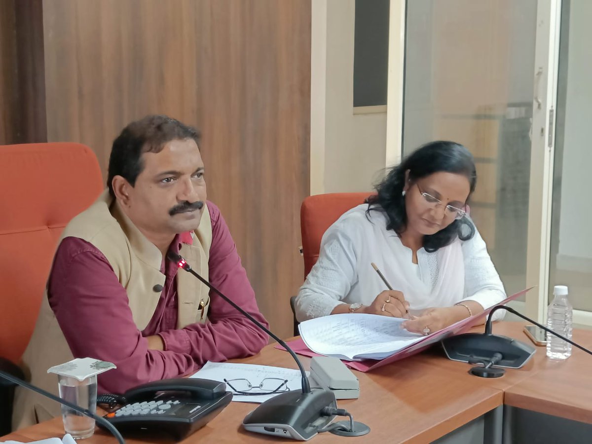 kg_suresh's tweet image. Selecting the best: Interviews on for admission to various courses @mcu_bhopal today.
#MCUAdmissions 
@highereduminmp @EduMinOfIndia @dpradhanbjp @ugc_india @AIUIndia @columbiajourn @SunilAmbekarM @atulkotharissun @ianuragthakur @PIBBhopal @IIMC_India @IAMCRtweets @JansamparkMP