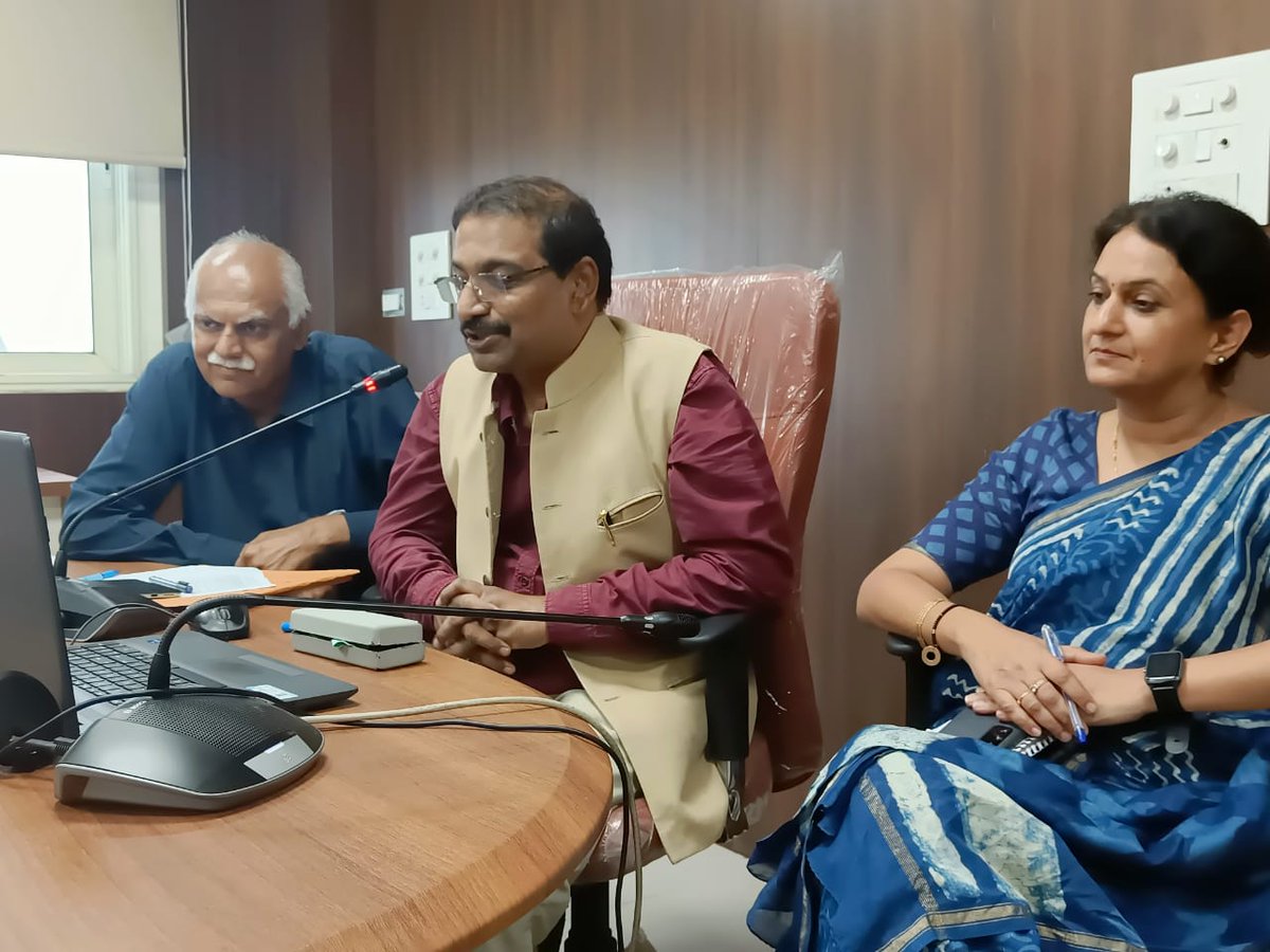 kg_suresh's tweet image. Selecting the best: Interviews on for admission to various courses @mcu_bhopal today.
#MCUAdmissions 
@highereduminmp @EduMinOfIndia @dpradhanbjp @ugc_india @AIUIndia @columbiajourn @SunilAmbekarM @atulkotharissun @ianuragthakur @PIBBhopal @IIMC_India @IAMCRtweets @JansamparkMP