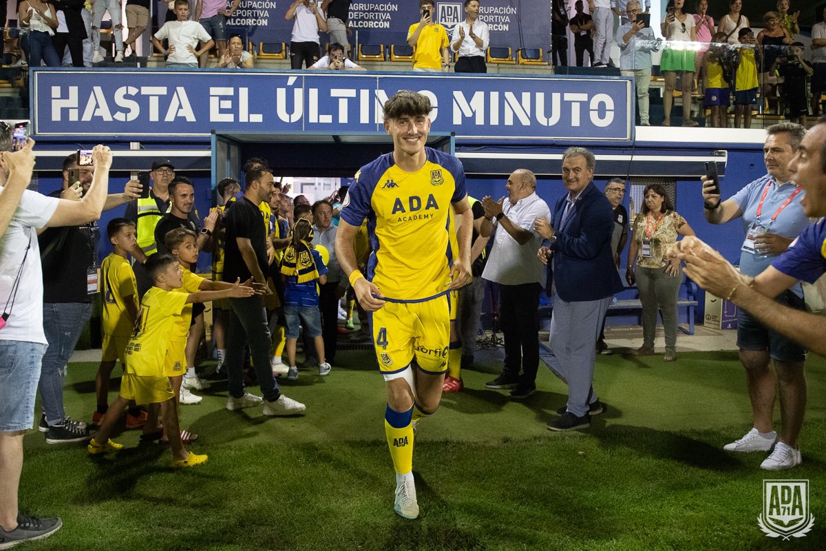 Óscar Rivas tweet media