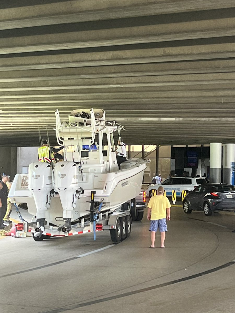 How do you know you’re in South Florida?

When some idiot tries to drive their massive boat through Flight Arrivals and gets it stuck, backing up traffic for hours… #FloridaMan