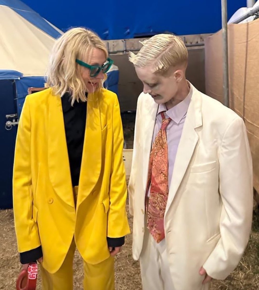 cate blanchett with fever ray at glastonbury festival