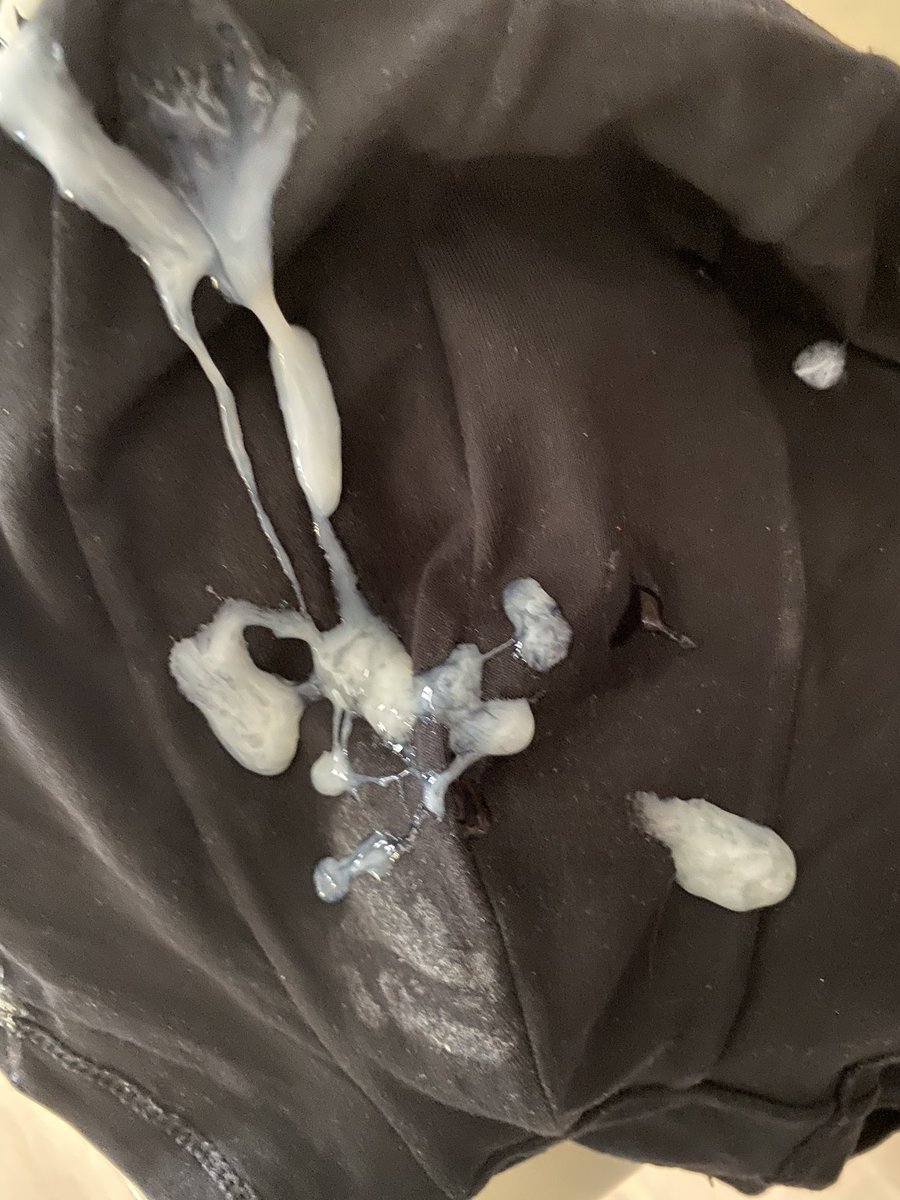 SmiSneaker's tweet photo. Cremige Undie gewünscht? Mach es einfach wie @fantabernd74 und bestell dir eine. https://t.co/wjtADeBfD5