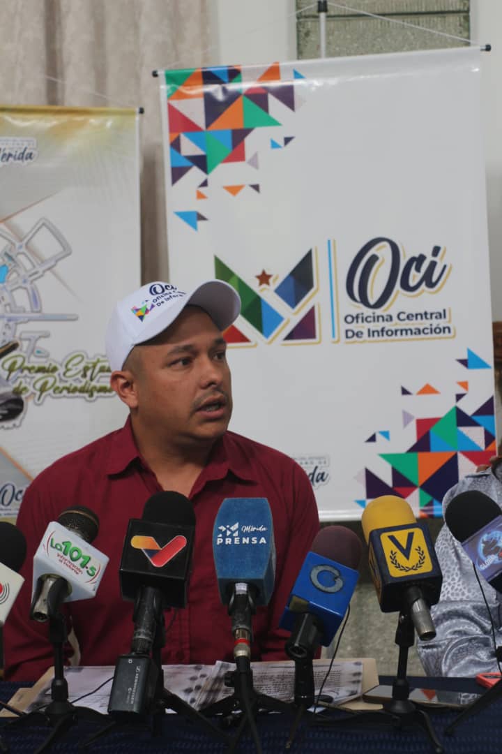 #26Jun || Este lunes, desde la Oficina Central de Información de la Gobernación del estado Mérida, se dio el veredicto de los ganadores del “Premio Estadal de Periodismo Emilio Menotti Spósito”, que quedó en mano de buenos comunicadores.

1/4

#EnVzlaCelacEsCiencia