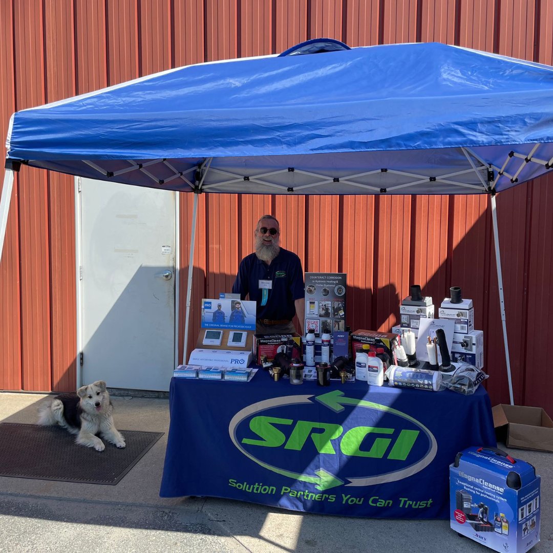 ADEY_NA_'s tweet image. ADEY on the Road . . . 

Sharing the important message of water quality awareness at @fwwebb Vermont, with our 2022 Spirit Award winner, Patrick Miller from @SRGIReps &amp;amp; Mark Dekoyer from @SRGIReps

Not forgetting our 2022 Mascot of the Year - Lucy 🐕

#TestCleanProtectMaintain
