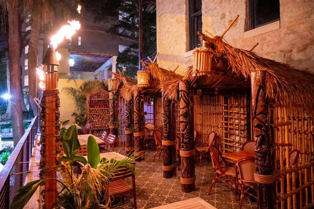 Riverwalk #TikiBar, #HugmansOasis, celebrated two years serving the Alamo City and opened a new menu last night.
flicksandfood.com/2023/06/26/dow…