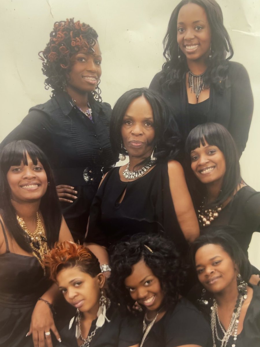 GinaWalksDogs's tweet photo. @CuyahogaCounty @GreaterCleCong This is the picture that News outlets across the nation used for #RalkinaJones. 

She was ONE of SEVEN. 

A black woman with a family.

She IS a mother.
#Auntie 🤎 

#FOREVER7 #Glendas7 #7Ladies #Professionals #Tarblooders ❤️ #CraigBickerstaff #BlackLove 🖤 https://t.co/blPVP7OV5d