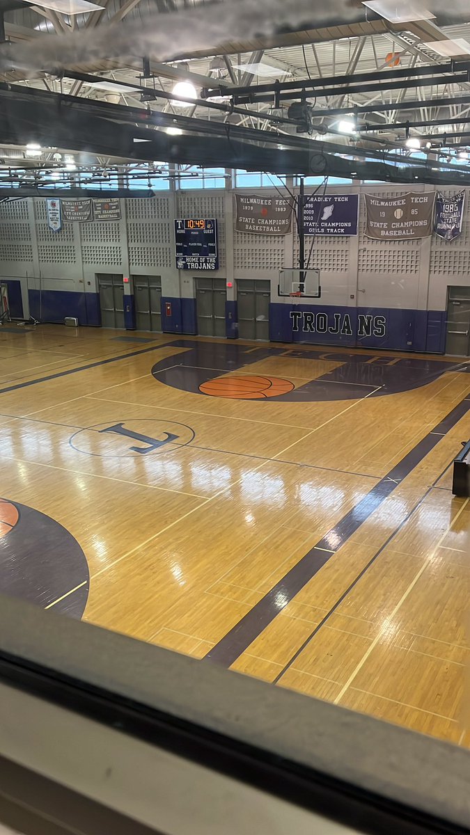 Bradley_Tech_BB's tweet photo. Beautiful view from the weightroom https://t.co/Sqq3F1TBxt