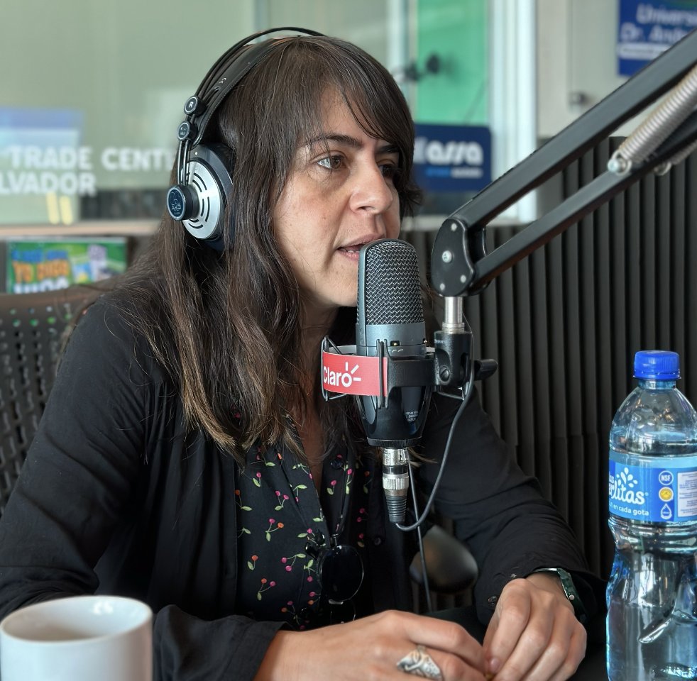 "Pueden ir al centro, si no han ido y conocer La Nave Cine Metro, que es un cine rescatado. Presentaremos 'No solo duelen los golpes' de Pamela Palenciano y 'Emocionalmente' de Alicia Chong" Egly Larreynaga (<a href="/larreynapaca9/">Egly Larreynaga</a>), actriz y fundadora de
<a href="/TeatroDelAzoro/">Teatro Del Azoro</a>. 

En vivo: